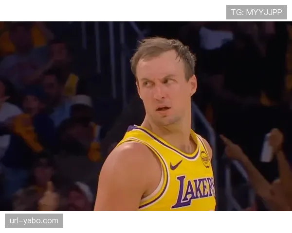 湖人107-98火箭取季后赛开门红，肯纳德三分5中5砍27分